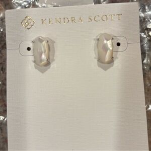 Kendra Scott Mother of Pearl Stud Betty Earrings NWT